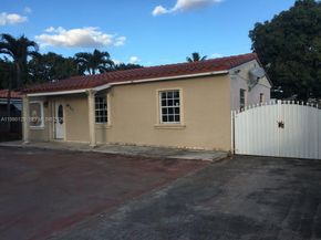 625 E 8th Ct, Hialeah FL 33010