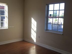 625 E 8th Ct, Hialeah FL 33010