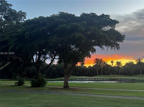 671 S Hollybrook Dr 302, Pembroke Pines FL 33025