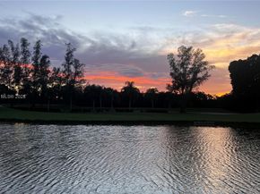 671 S Hollybrook Dr 302, Pembroke Pines FL 33025