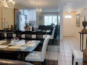 671 S Hollybrook Dr 302, Pembroke Pines FL 33025