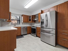 16401 Golf Club Rd 102, Weston FL 33326