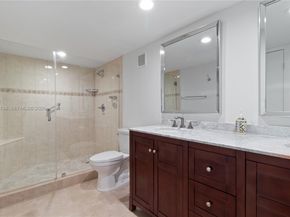 16401 Golf Club Rd 102, Weston FL 33326