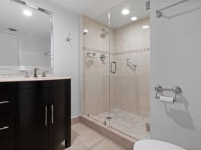 16401 Golf Club Rd 102, Weston FL 33326