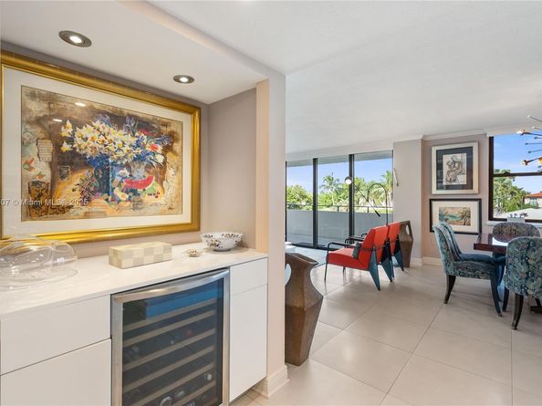 9660 W Bay Harbor Dr 3B, Bay Harbor Islands FL 33154
