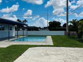 8700 SW 42nd Ter, Miami FL 33165