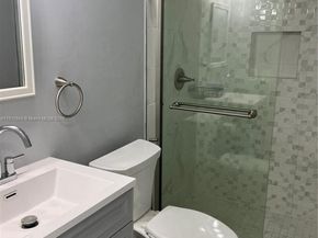 8700 SW 42nd Ter, Miami FL 33165