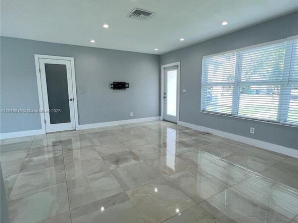 8700 SW 42nd Ter, Miami FL 33165