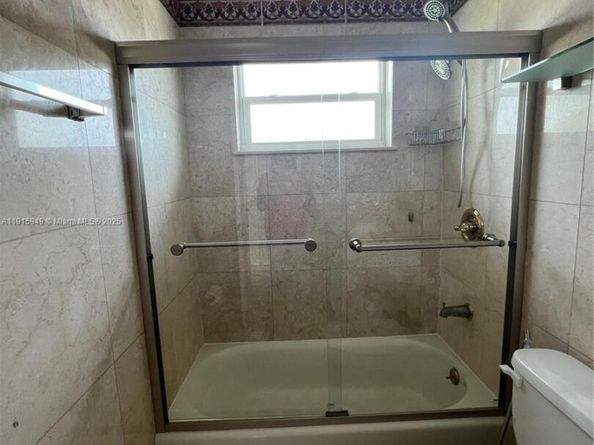 8700 SW 42nd Ter, Miami FL 33165