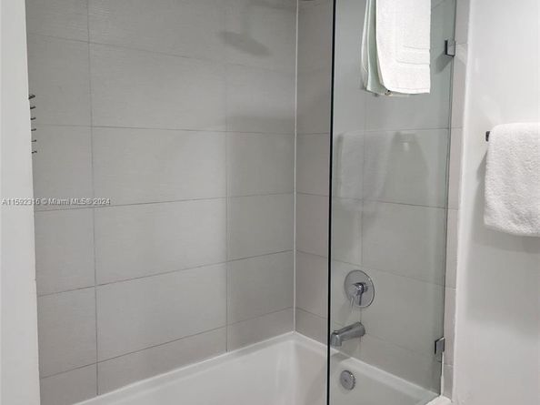 2602 E Hallandale Beach Blvd R805, Hallandale Beach FL 33009