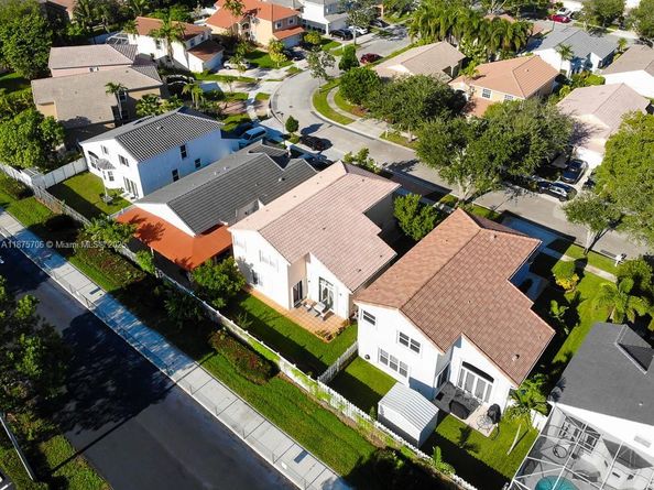 5031 SW 150th Ave, Miramar FL 33027