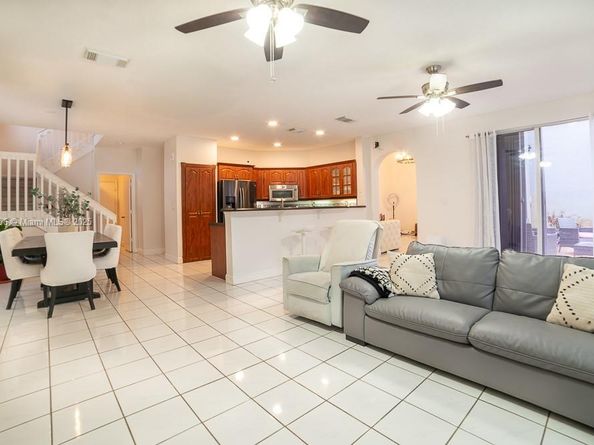5031 SW 150th Ave, Miramar FL 33027