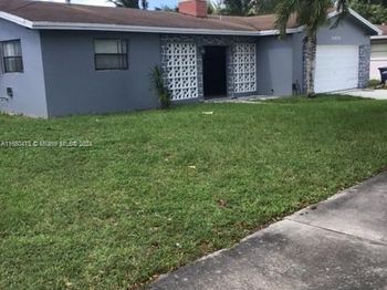 20600 NW 2nd Ct