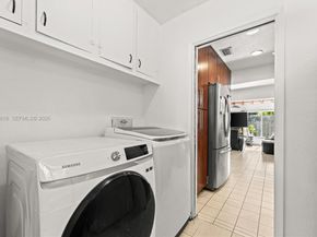 200 NW 33rd St, Oakland Park FL 33309