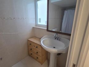 620 NE 12th Ave 101, Hallandale Beach FL 33009