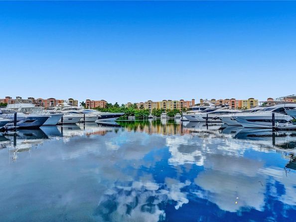 19667 Turnberry Way 7B, Aventura FL 33180