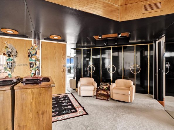 19667 Turnberry Way 7B, Aventura FL 33180