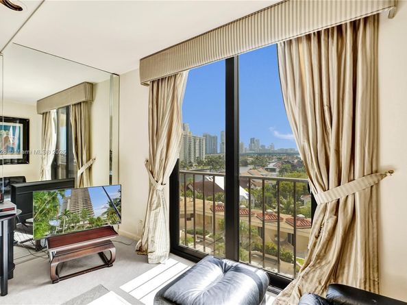 19667 Turnberry Way 7B, Aventura FL 33180