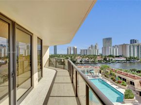 19667 Turnberry Way 7B, Aventura FL 33180