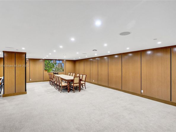 19667 Turnberry Way 7B, Aventura FL 33180