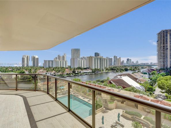 19667 Turnberry Way 7B, Aventura FL 33180