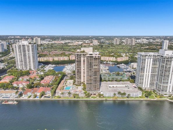 19667 Turnberry Way 7B, Aventura FL 33180