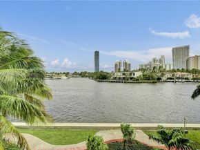 19667 Turnberry Way 7B, Aventura FL 33180