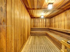 19667 Turnberry Way 7B, Aventura FL 33180