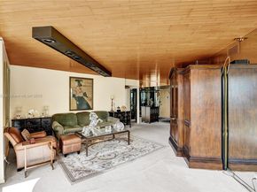 19667 Turnberry Way 7B, Aventura FL 33180