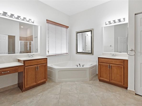 4339 W Whitewater Ave, Weston FL 33332