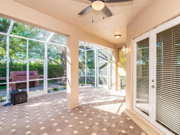 4339 W Whitewater Ave, Weston FL 33332