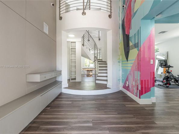 5978 Alton Rd, Miami Beach FL 33140