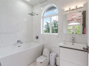 5978 Alton Rd, Miami Beach FL 33140