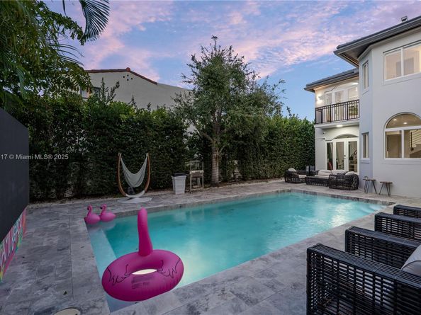 5978 Alton Rd, Miami Beach FL 33140