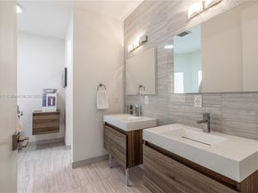 5978 Alton Rd, Miami Beach FL 33140