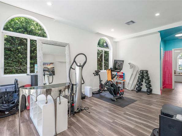 5978 Alton Rd, Miami Beach FL 33140