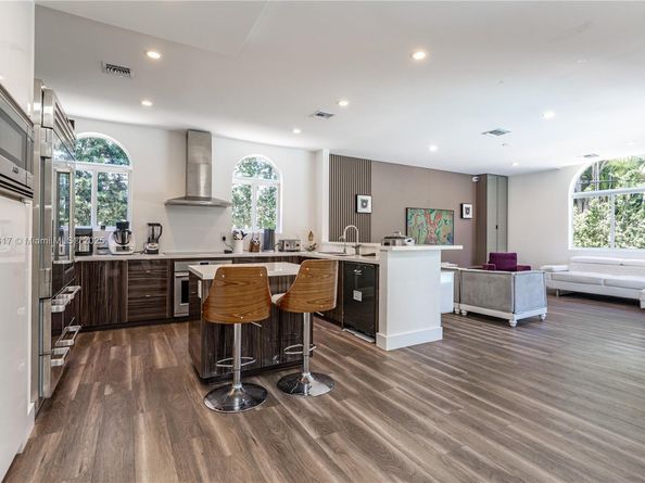 5978 Alton Rd, Miami Beach FL 33140