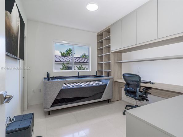 5978 Alton Rd, Miami Beach FL 33140