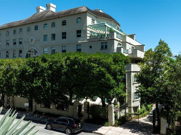 618 Valencia Ave 101, Coral Gables FL 33134