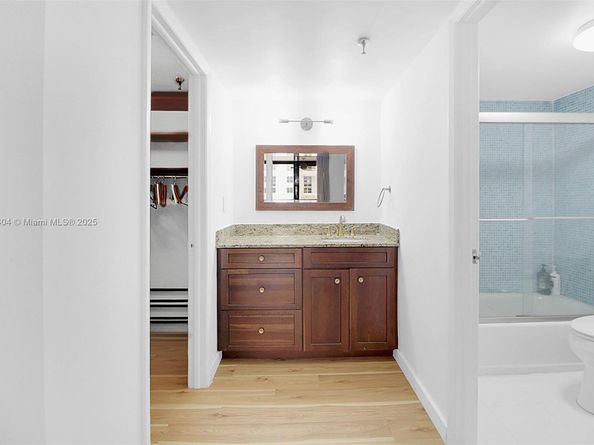 1621 Collins Ave 710, Miami Beach FL 33139