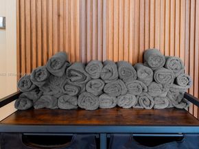 239 SW 9th St 2003, Miami FL 33130