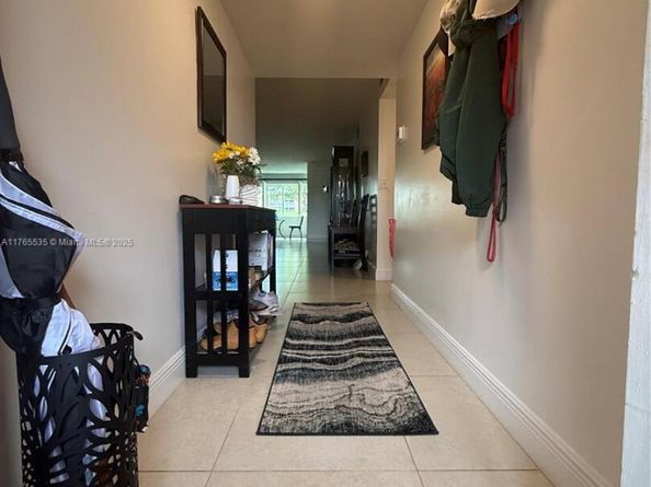 9741 Sunrise Lakes Blvd 107, Sunrise FL 33322
