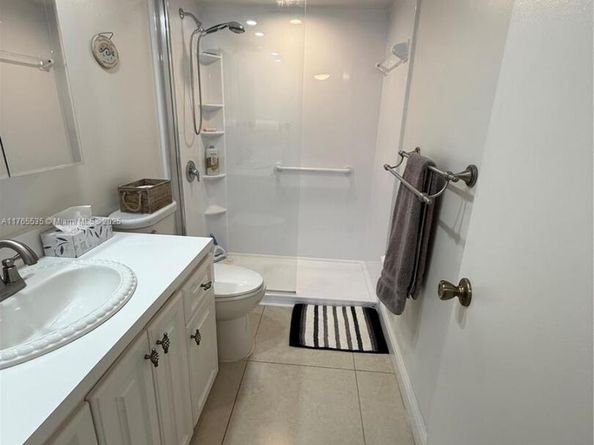 9741 Sunrise Lakes Blvd 107, Sunrise FL 33322