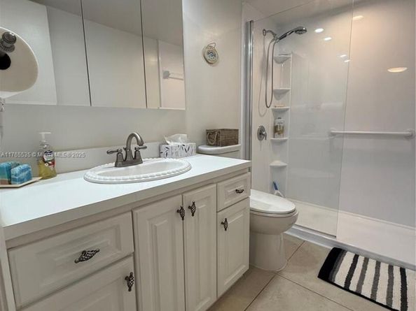 9741 Sunrise Lakes Blvd 107, Sunrise FL 33322