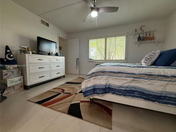 9741 Sunrise Lakes Blvd 107, Sunrise FL 33322