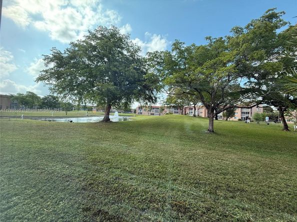 9741 Sunrise Lakes Blvd 107, Sunrise FL 33322
