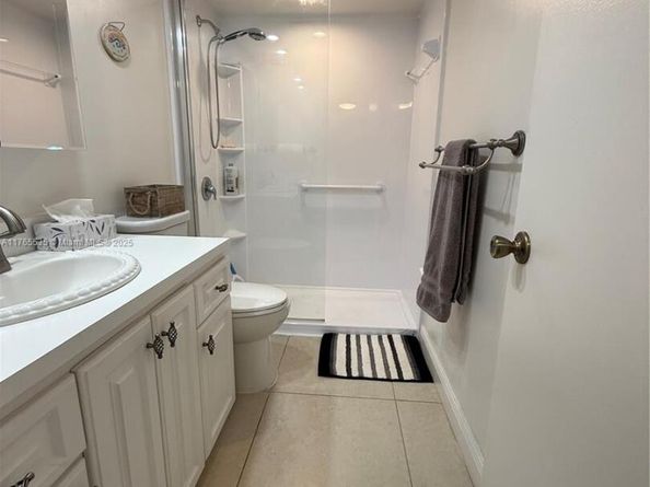 9741 Sunrise Lakes Blvd 107, Sunrise FL 33322