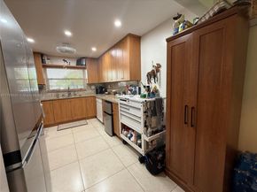 9741 Sunrise Lakes Blvd 107, Sunrise FL 33322