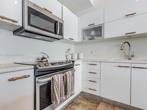 133 NE 2nd Ave 1208, Miami FL 33132