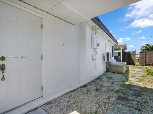 14970 Leisure Dr, Homestead FL 33033